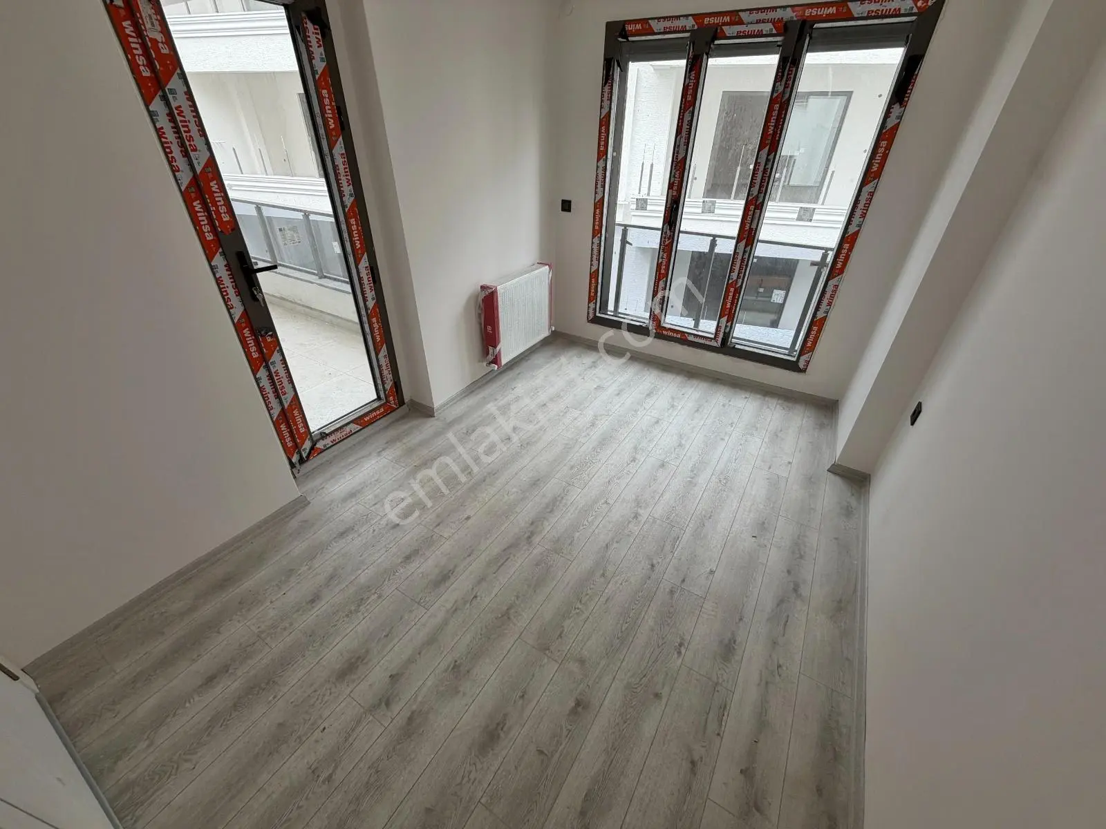 ▀güç'ten Akçay'da Yüzme Havuzlu Site'de Krediye Uygun 1+1 Daire▀ — fotoğraf 7