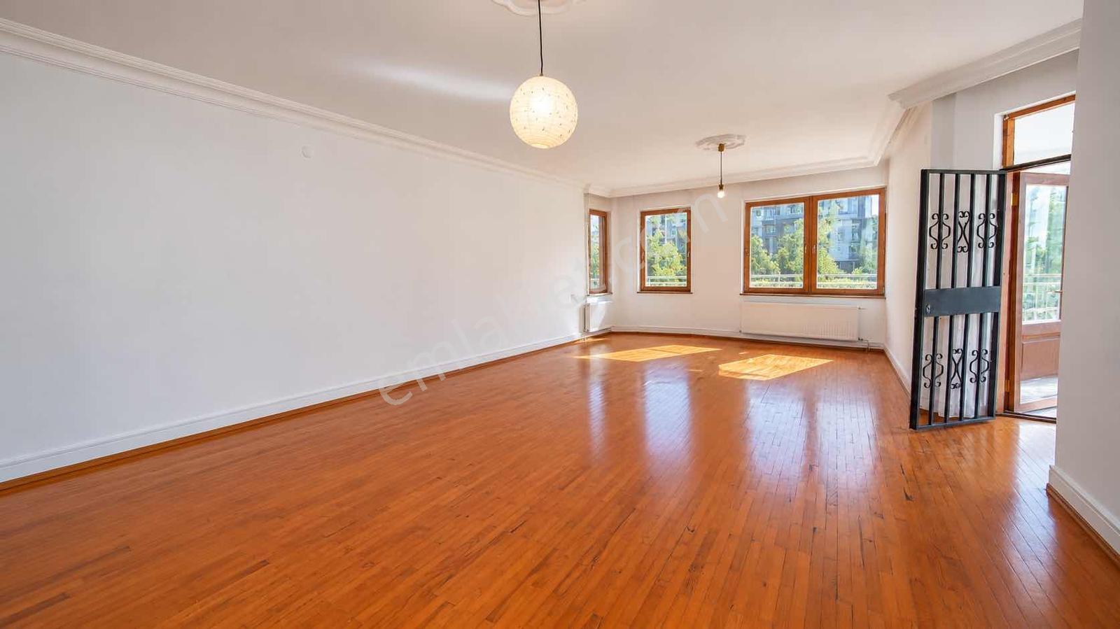 Çağlayanda Denize 150mt Mesafe Havuzlu Sitede 2+1 Geniş Satılık — fotoğraf 6