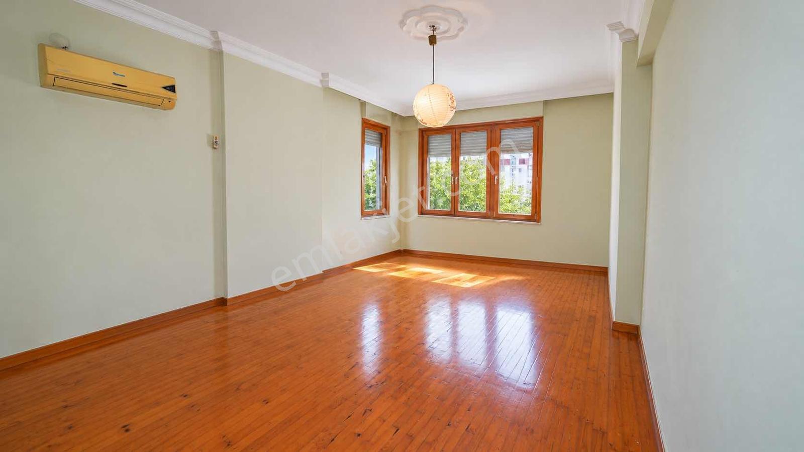 Çağlayanda Denize 150mt Mesafe Havuzlu Sitede 2+1 Geniş Satılık — fotoğraf 16