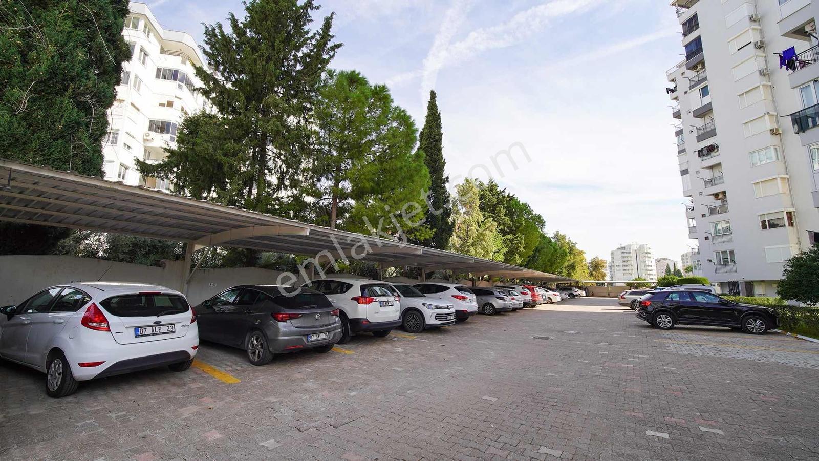 Çağlayanda Denize 150mt Mesafe Havuzlu Sitede 2+1 Geniş Satılık — fotoğraf 27