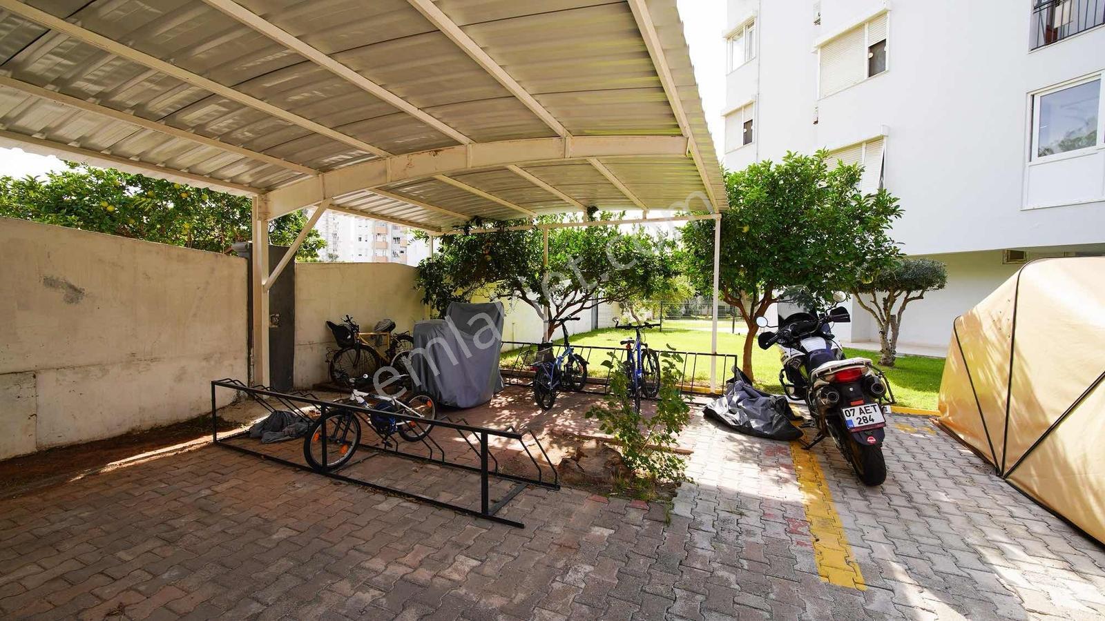 Çağlayanda Denize 150mt Mesafe Havuzlu Sitede 2+1 Geniş Satılık — fotoğraf 29