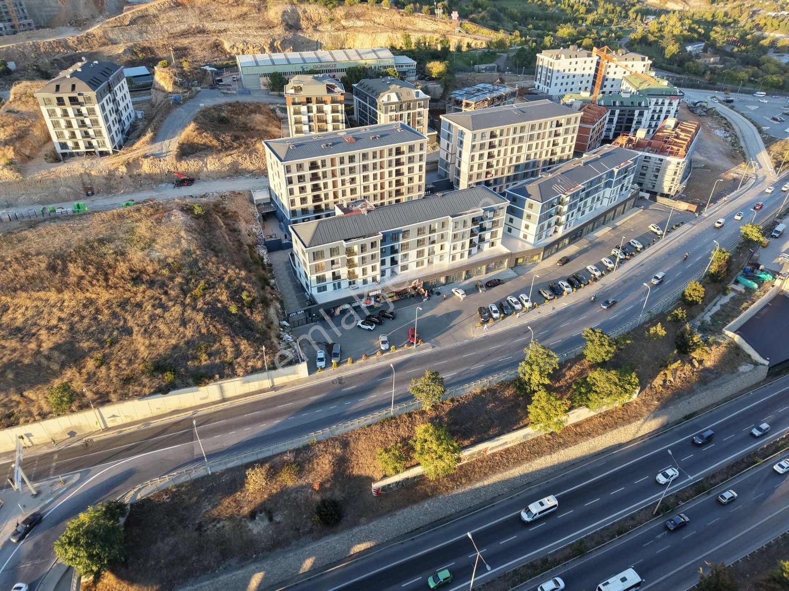 Next Metro Sitesi'Nde 2. Kat Güney Cephe 2+1 | Metroya 1 Dk