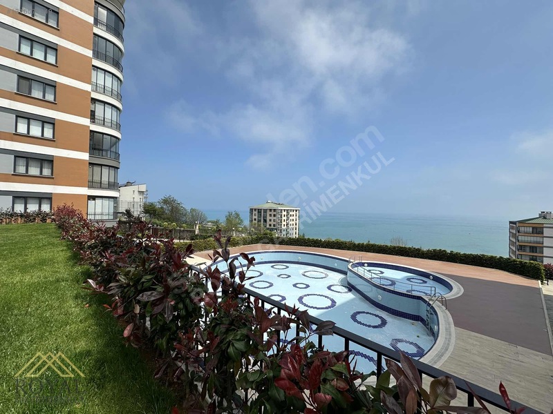 Trabzon Yalıncak'Ta Deniz Manzaralı 4+1 Eşyalı Bahçe Katı