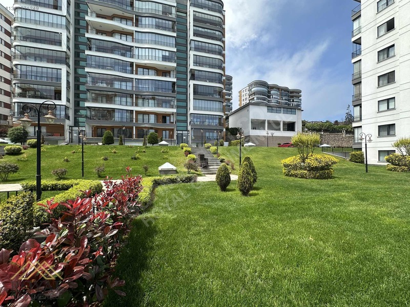 Trabzon Yalıncak'ta Deniz Manzaralı 4+1 Eşyalı Bahçe Katı — fotoğraf 2