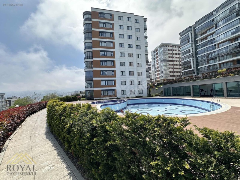Trabzon Yalıncak'ta Deniz Manzaralı 4+1 Eşyalı Bahçe Katı — fotoğraf 3