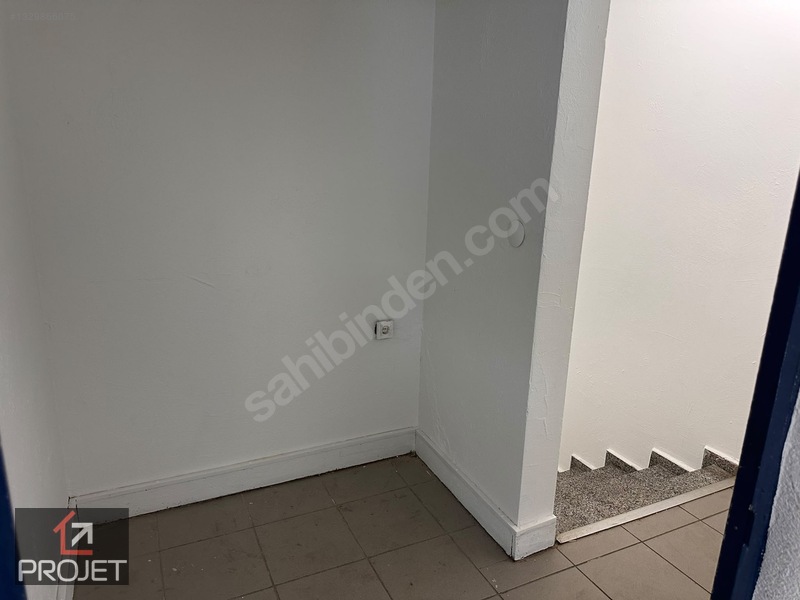 Merkez Çarşı'da 2 Katlı Kiralık Köşe Dükkan — fotoğraf 12