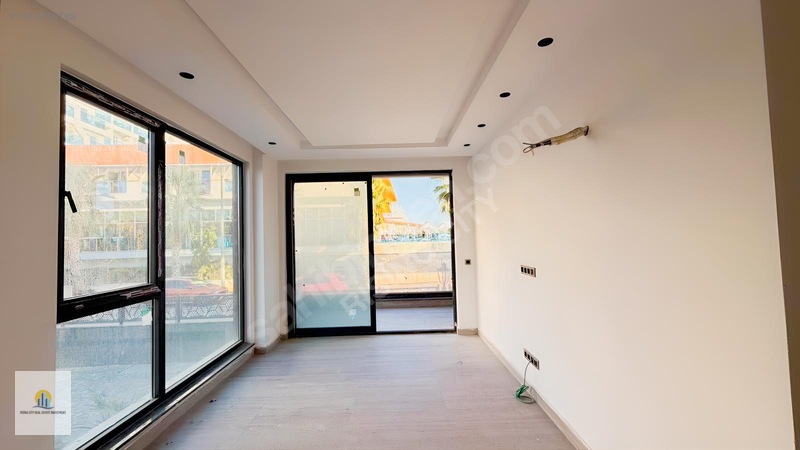 Küçüker Palazzo Residence De Satılık 1+1 Daire — fotoğraf 13