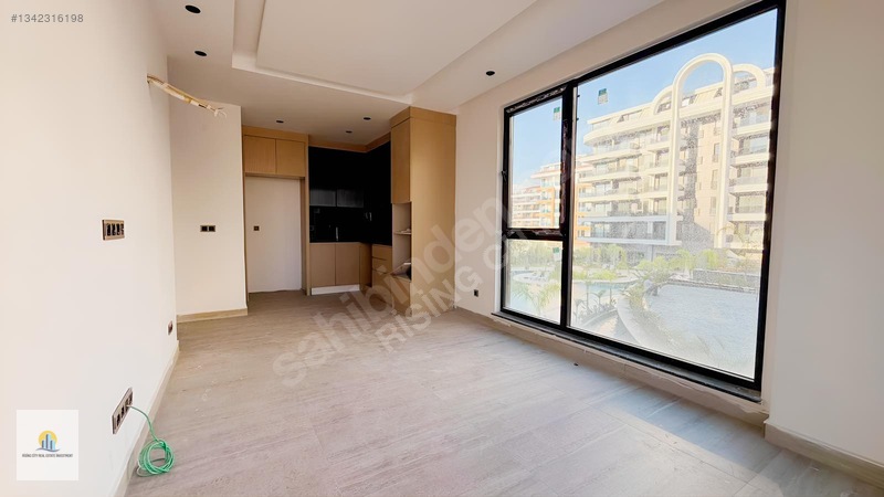 Küçüker Palazzo Residence De Satılık 1+1 Daire — fotoğraf 16