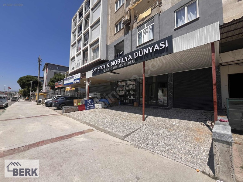 Berk Emlaktan Köprübaşında Cadde Üzeri Satılık Dükkan Ve Daire — fotoğraf 3