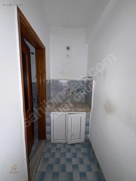 Dumlupınar Mahallesinde Kiralık Geniş 3+1 Daire — fotoğraf 22