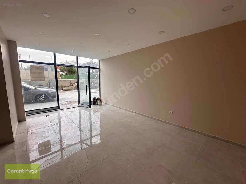 Hayatpark Site Altında Asma Katlı 110 Mt2 Dükkan — fotoğraf 3