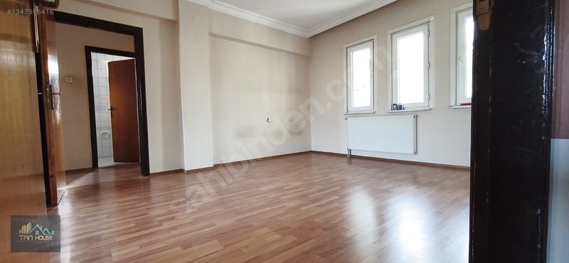 Tan Emlaktan Ara Kat Kiralık 3+1 Daire — fotoğraf 2