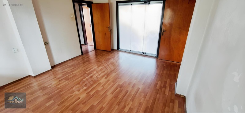 Tan Emlaktan Ara Kat Kiralık 3+1 Daire — fotoğraf 3