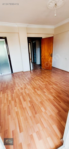Tan Emlaktan Ara Kat Kiralık 3+1 Daire — fotoğraf 17