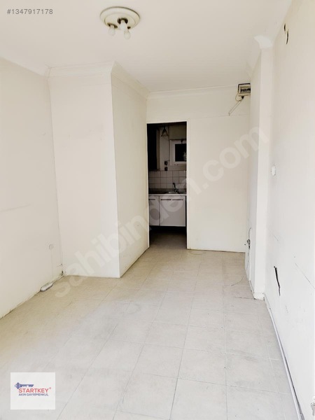 Karşıyaka Anadolu Cad. Paraleli Batar Katlı 24m2 Kiralık Dükkan — fotoğraf 6