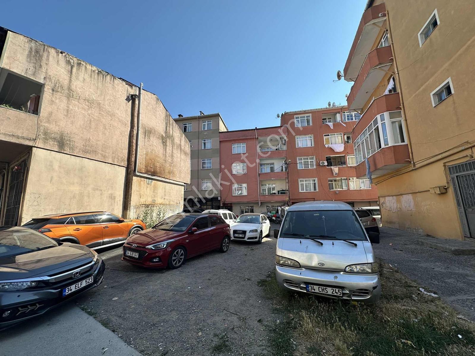 Ümraniye Esenşehir Mah'de 166 M2 Satılık Arsa — fotoğraf 2