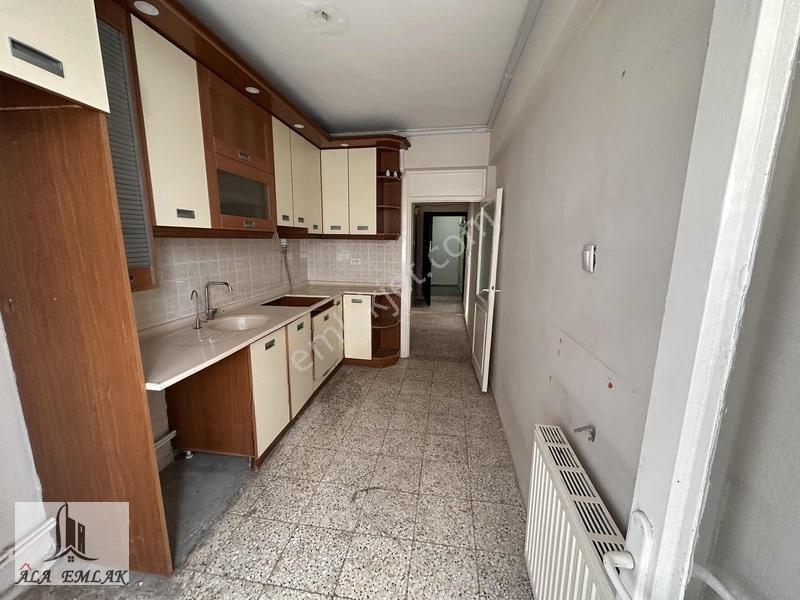 Yeşılyurt Pazaryeri Yakını Arakat 3+1 Satılık Daire
