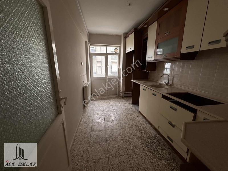 Yeşılyurt Pazaryeri Yakını Arakat 3+1 Satılık Daire — fotoğraf 15