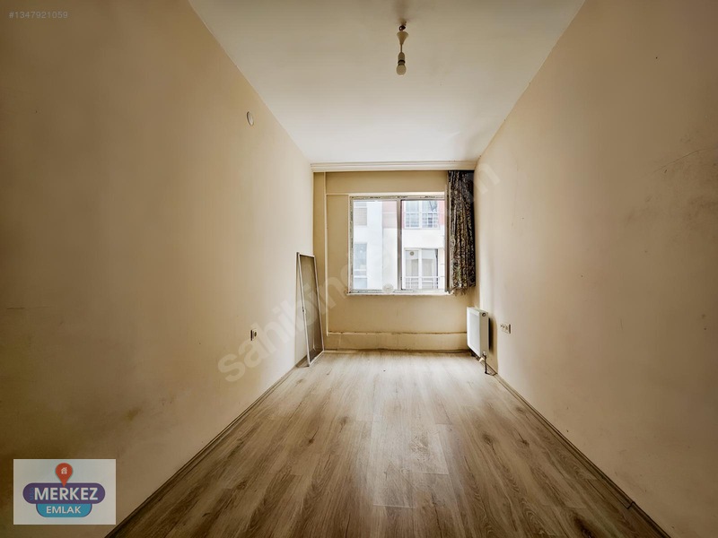 Sütlüce'de 1+1 Cuma Pazarın Sokağında Yatırımlık İskanlı — fotoğraf 14