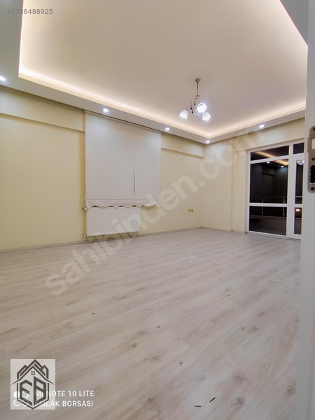 Yürüyüş Yolu Üzeri 3 Cepheli 190m2 Arakat Satılık 3+1 — fotoğraf 3