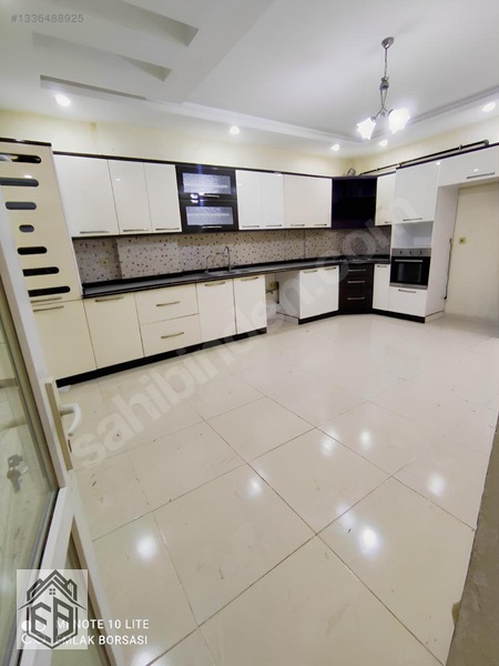 Yürüyüş Yolu Üzeri 3 Cepheli 190m2 Arakat Satılık 3+1 — fotoğraf 6