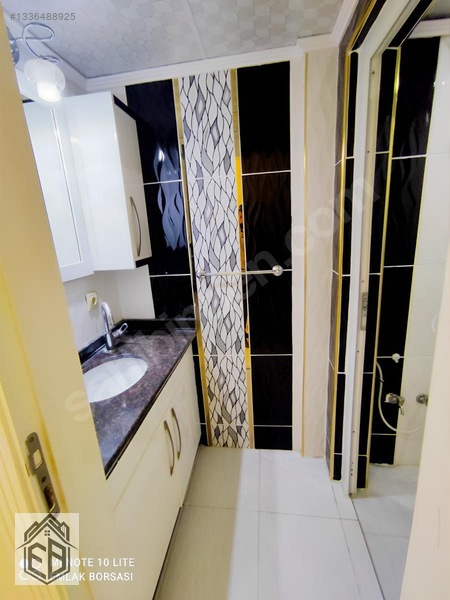 Yürüyüş Yolu Üzeri 3 Cepheli 190m2 Arakat Satılık 3+1 — fotoğraf 8