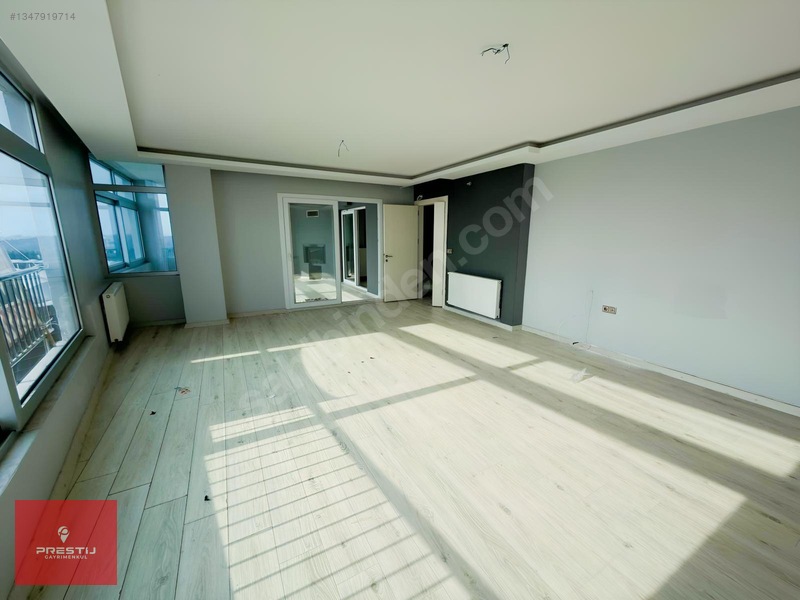 Prestij'den Bulvar Üstü Göl Manzaralı Kiralık 5+1 Dubleks — fotoğraf 6