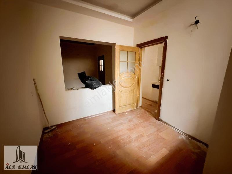 Eşrefpaşada Yenilenmiş 3 Katlı Acil Satılık Müstakil Ev — fotoğraf 29