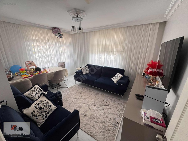 Birlik Emlak'tan Merkezi Konumda 3+1 Kiralık Daire — fotoğraf 2