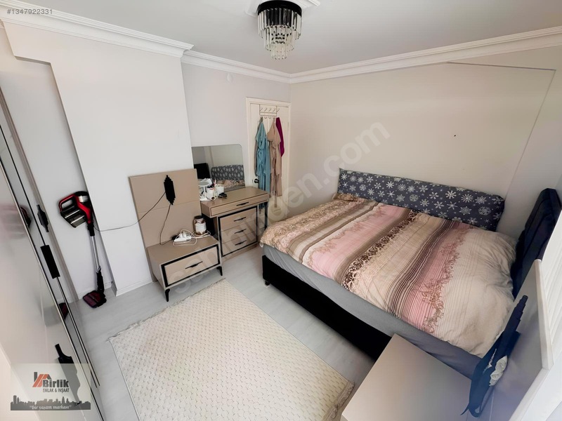 Birlik Emlak'tan Merkezi Konumda 3+1 Kiralık Daire — fotoğraf 4