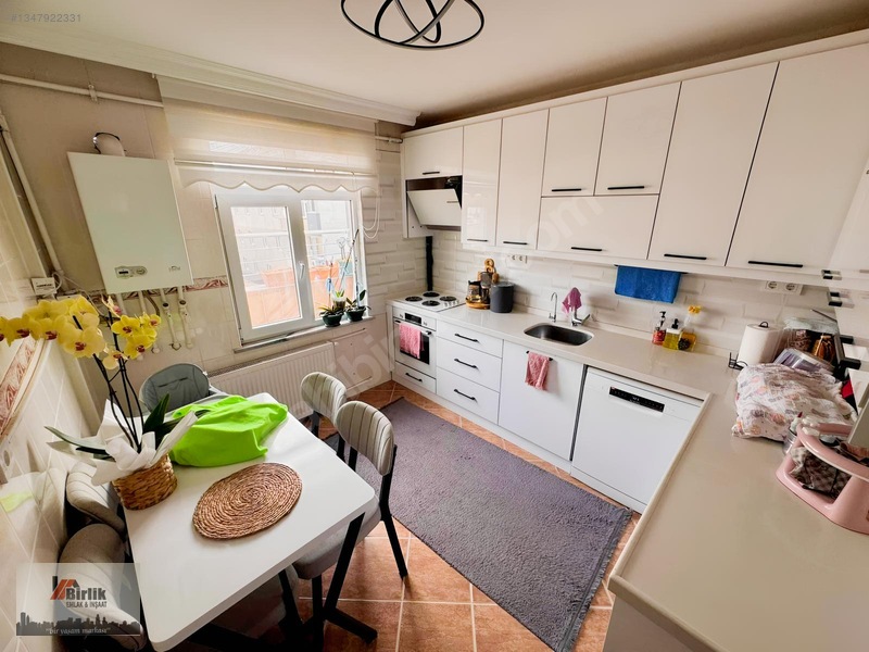 Birlik Emlak'tan Merkezi Konumda 3+1 Kiralık Daire — fotoğraf 9