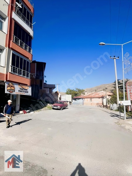 Ulukışla Merkez Satılık 3+1 Kaloriferli Daire — fotoğraf 3