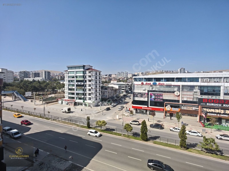 Malatya Caddesinde Merkezi Lokasyonda Kiralık 3+1 Arakat Daire — fotoğraf 15
