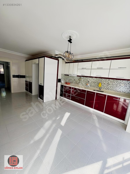 Çömek Emlaktan Şehir Merkezinde Ara Kat 160 M2 Satılık 3+1 Daire — fotoğraf 5
