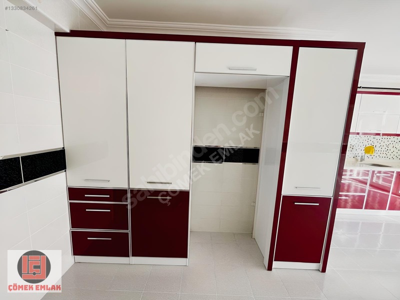 Çömek Emlaktan Şehir Merkezinde Ara Kat 160 M2 Satılık 3+1 Daire — fotoğraf 8