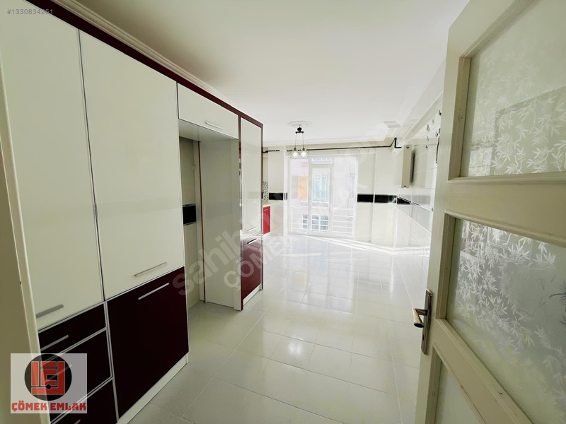 Çömek Emlaktan Şehir Merkezinde Ara Kat 160 M2 Satılık 3+1 Daire — fotoğraf 9
