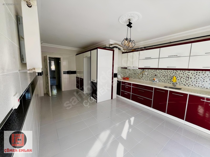 Çömek Emlaktan Şehir Merkezinde Ara Kat 160 M2 Satılık 3+1 Daire — fotoğraf 13