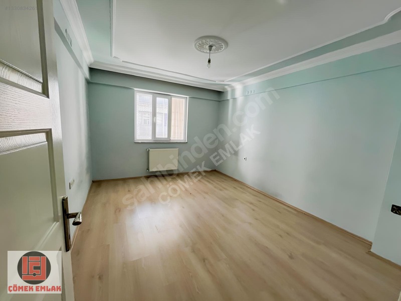 Çömek Emlaktan Şehir Merkezinde Ara Kat 160 M2 Satılık 3+1 Daire — fotoğraf 17