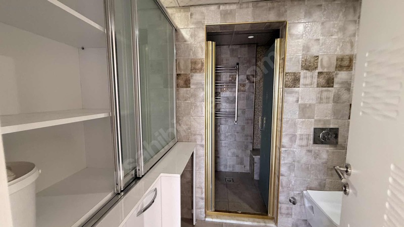 Özbadıllı Emlaktan 4+1 Exsen Yapıda Her Katta Tek Daire — fotoğraf 16