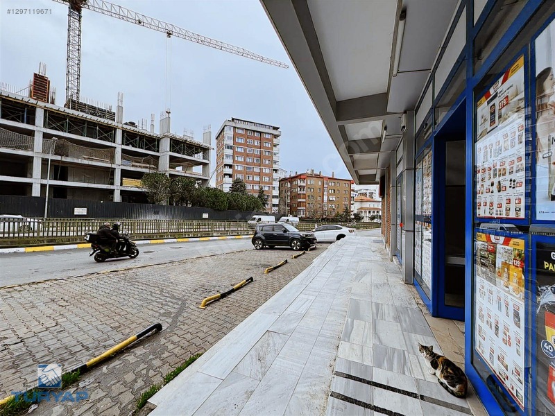 Satılık Daire 140m2 Aydınlıyolu Caddeye Yakın 3+1 Daire — fotoğraf 5