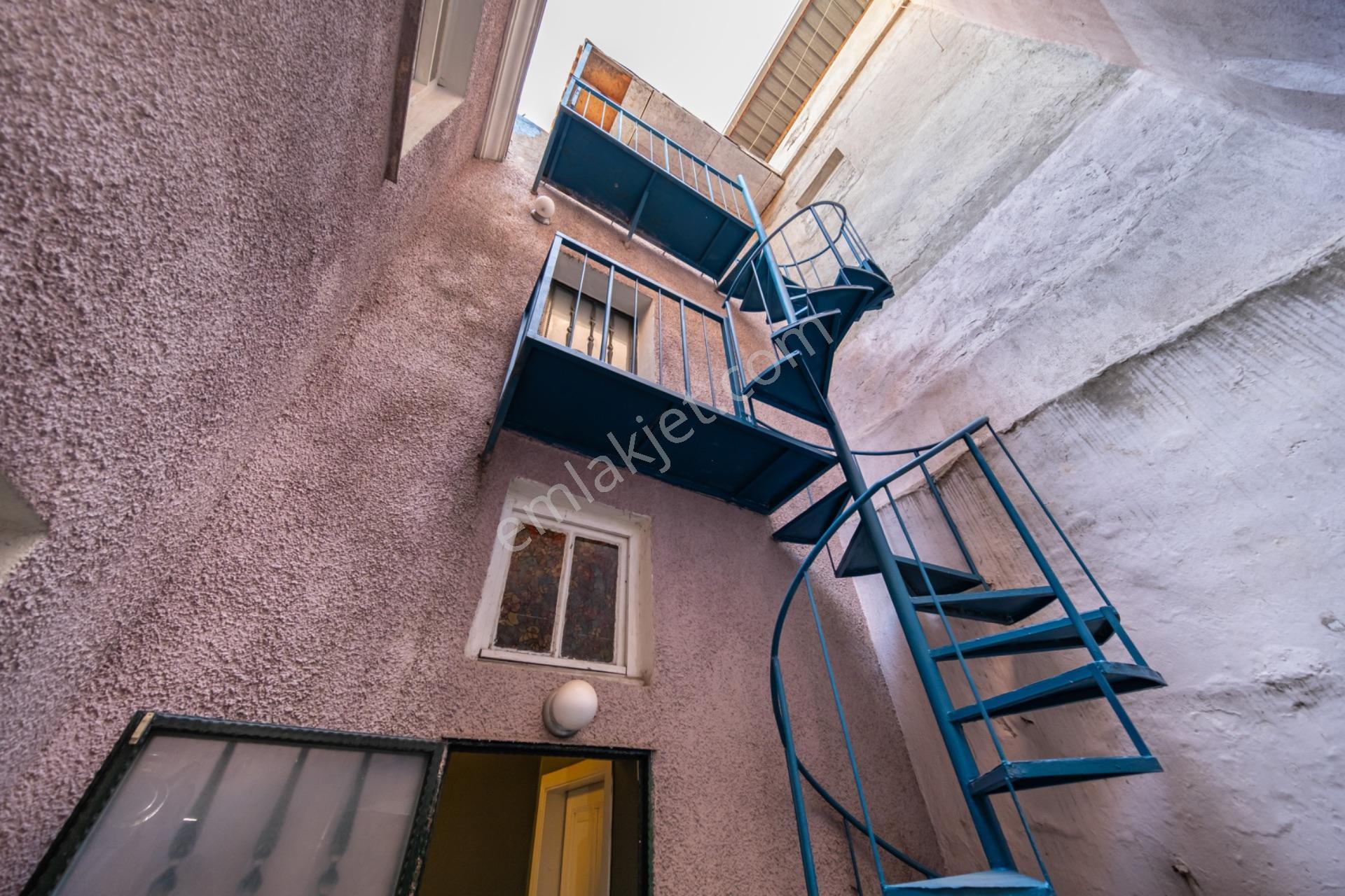 İzmir Karataş'ta Satılık Rum Evi Ve Kırkmerdiven Cafe — fotoğraf 12