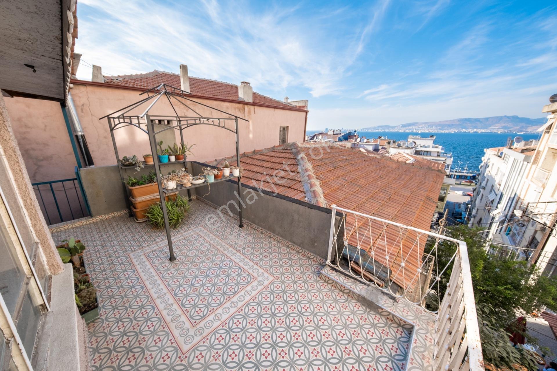 İzmir Karataş'ta Satılık Rum Evi Ve Kırkmerdiven Cafe — fotoğraf 22