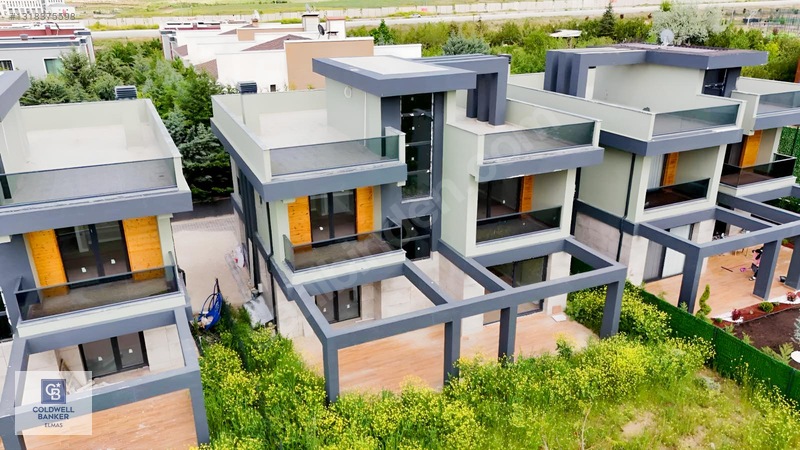Yeni Bağlıca'da Teraslı 5+1 Yapılı Ve Sıfır Müstakil Villa — fotoğraf 30