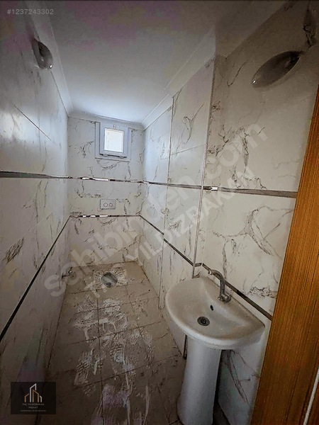 Konak Mevkide Ana Cadde Üzerinde 170 M2 Kiralık Dükkan — fotoğraf 7