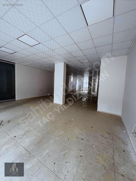 Konak Mevkide Ana Cadde Üzerinde 170 M2 Kiralık Dükkan — fotoğraf 9