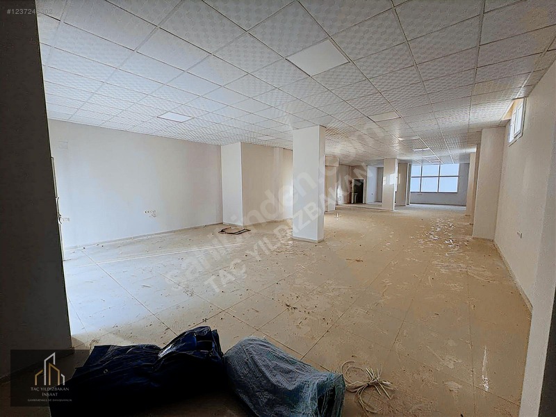 Konak Mevkide Ana Cadde Üzerinde 170 M2 Kiralık Dükkan — fotoğraf 10