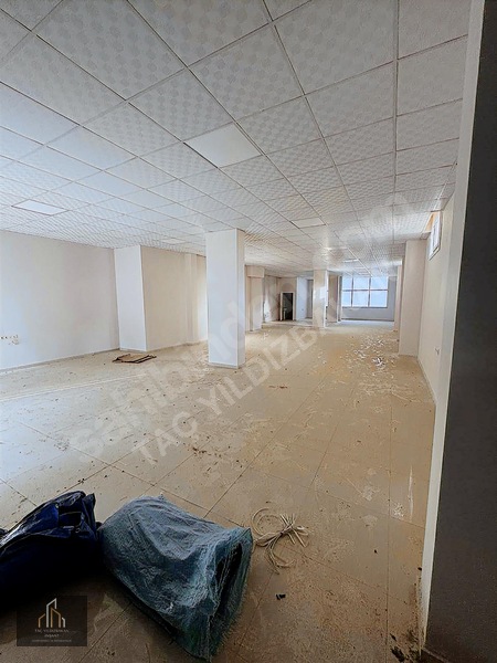 Konak Mevkide Ana Cadde Üzerinde 170 M2 Kiralık Dükkan — fotoğraf 11