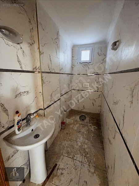 Konak Mevkide Ana Cadde Üzerinde 170 M2 Kiralık Dükkan — fotoğraf 13