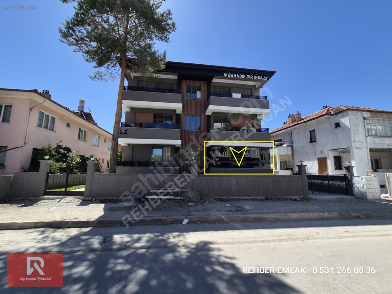 Rehber Emlak'tan Şehir Merkezinde 1+1 Sıfır Daire Balkonlu 61 M2 — fotoğraf 2