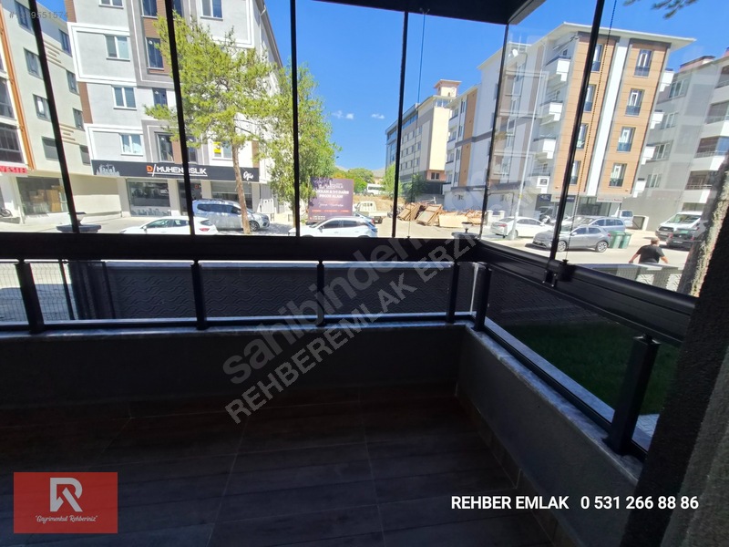 Rehber Emlak'tan Şehir Merkezinde 1+1 Sıfır Daire Balkonlu 61 M2 — fotoğraf 17
